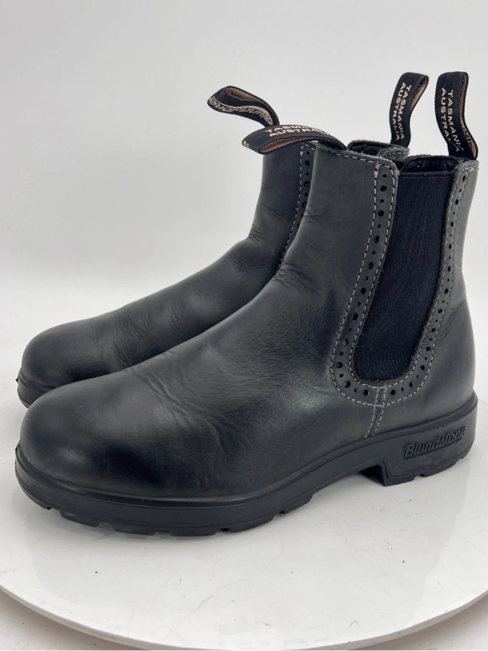 Blundstone Women Size 3 US 6 Black Leather Pull On Chelsea Boot EUC